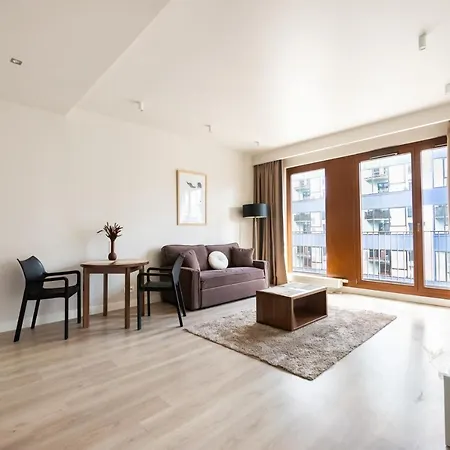 Magazynowa Classy By Bookinghost ורשה