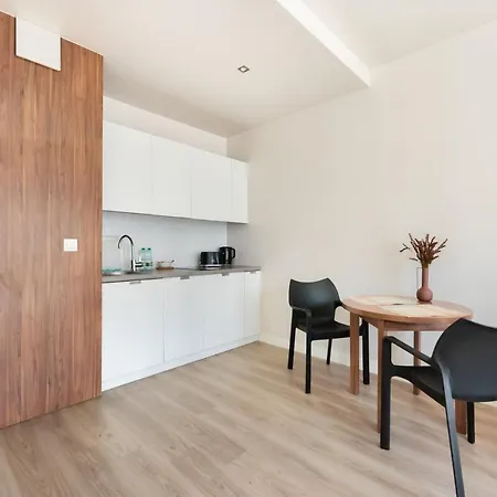 Magazynowa Classy By Bookinghost *