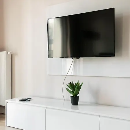 Magazynowa Classy By Bookinghost *